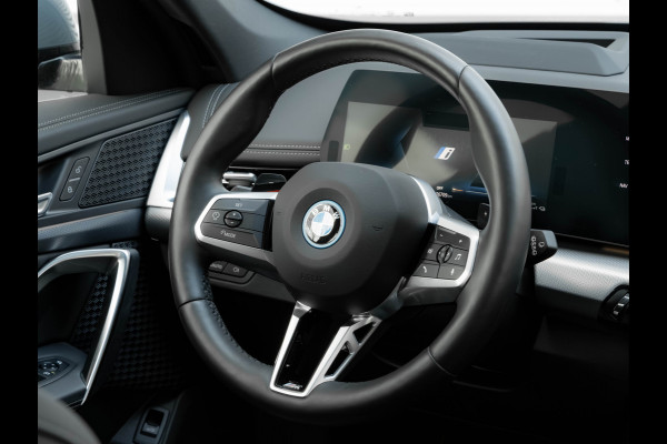 BMW X1 xDrive25e M-Sport - Pano - Trekhaak - Driving Ass Prof - Head-up