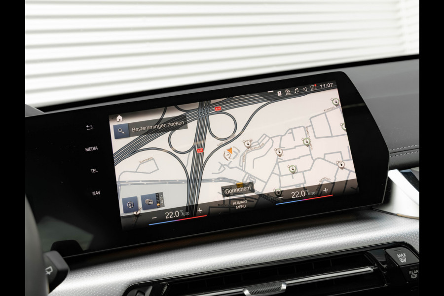 BMW X1 xDrive25e M-Sport - Pano - Trekhaak - Driving Ass Prof - Head-up