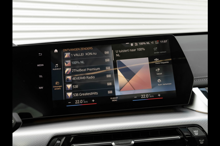 BMW X1 xDrive25e M-Sport - Pano - Trekhaak - Driving Ass Prof - Head-up