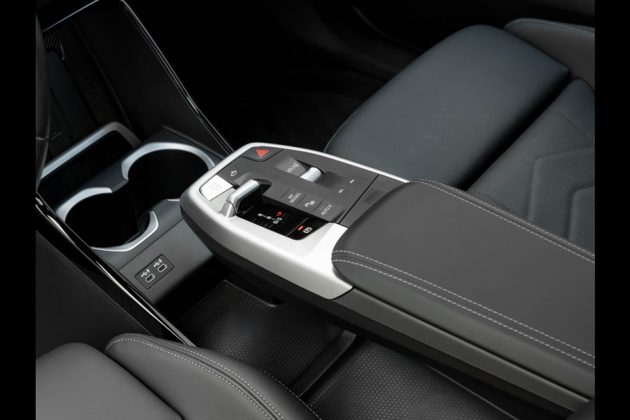 BMW X1 xDrive25e M-Sport - Pano - Trekhaak - Driving Ass Prof - Head-up