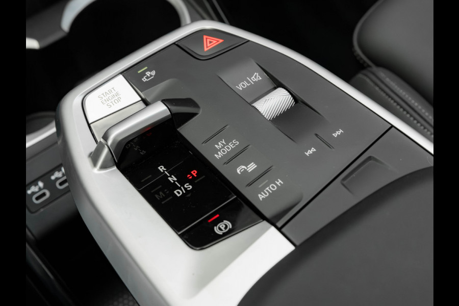 BMW X1 xDrive25e M-Sport - Pano - Trekhaak - Driving Ass Prof - Head-up