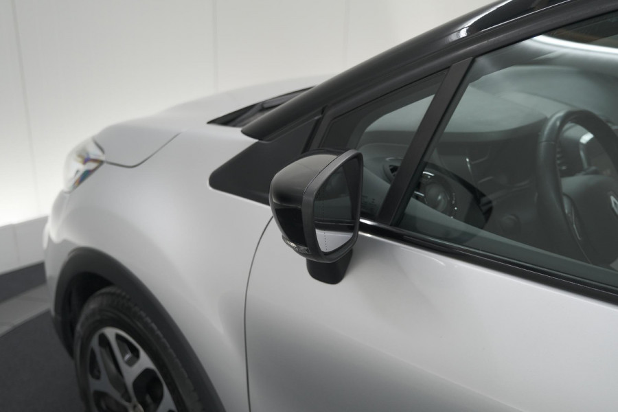 Renault Captur TCe 90 Intens | Camera | Dodehoekdetectie | Navigatie | Parkeersensoren