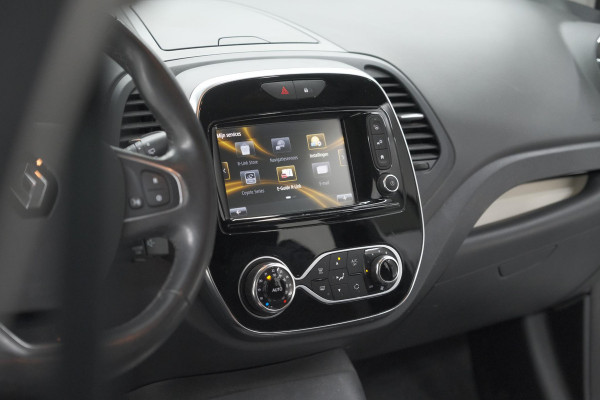 Renault Captur TCe 90 Intens | Camera | Dodehoekdetectie | Navigatie | Parkeersensoren