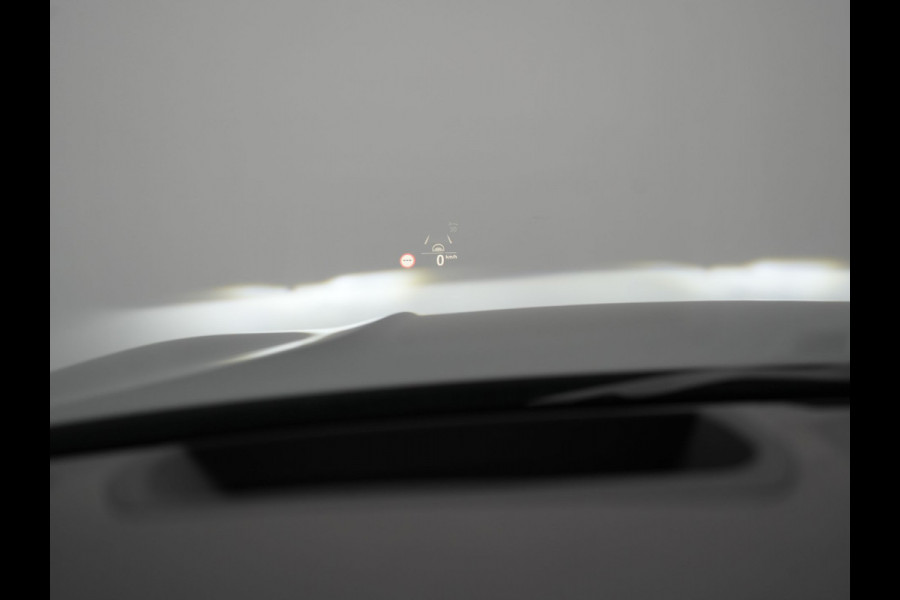 BMW 3 Serie Touring 330e M Sport PHEV 293pk Dealer O.H. | Trekhaak Af Fabriek | Head Up | Adaptive Cruise | Laser LED | Harman / Kardon | Camera | Adaptief Onderstel | Alcantara Sportstoelen Verwarmd | Keyless | Blis | Sfeerverlichting | Dravitgrau metallic | Plug In Hybrid