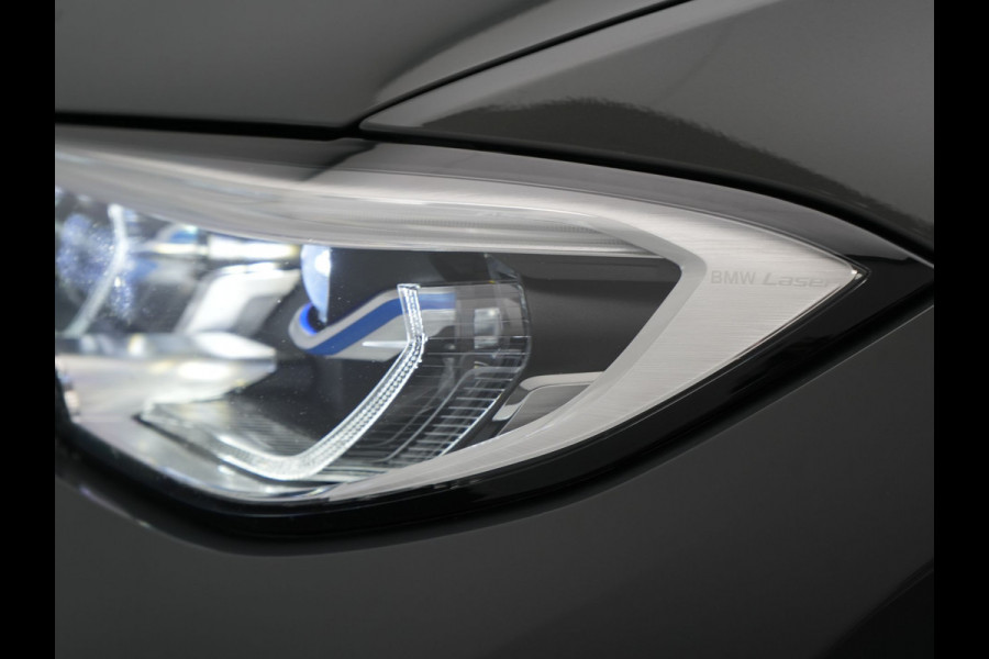 BMW 3 Serie Touring 330e M Sport PHEV 293pk Dealer O.H. | Trekhaak Af Fabriek | Head Up | Adaptive Cruise | Laser LED | Harman / Kardon | Camera | Adaptief Onderstel | Alcantara Sportstoelen Verwarmd | Keyless | Blis | Sfeerverlichting | Dravitgrau metallic | Plug In Hybrid
