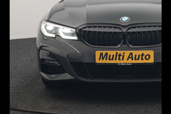 BMW 3 Serie Touring 330e M Sport PHEV 293pk Dealer O.H. | Trekhaak Af Fabriek | Head Up | Adaptive Cruise | Laser LED | Harman / Kardon | Camera | Adaptief Onderstel | Alcantara Sportstoelen Verwarmd | Keyless | Blis | Sfeerverlichting | Dravitgrau metallic | Plug In Hybrid