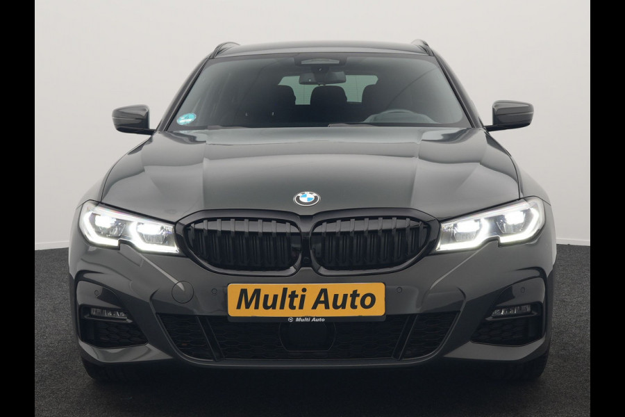 BMW 3 Serie Touring 330e M Sport PHEV 293pk Dealer O.H. | Trekhaak Af Fabriek | Head Up | Adaptive Cruise | Laser LED | Harman / Kardon | Camera | Adaptief Onderstel | Alcantara Sportstoelen Verwarmd | Keyless | Blis | Sfeerverlichting | Dravitgrau metallic | Plug In Hybrid