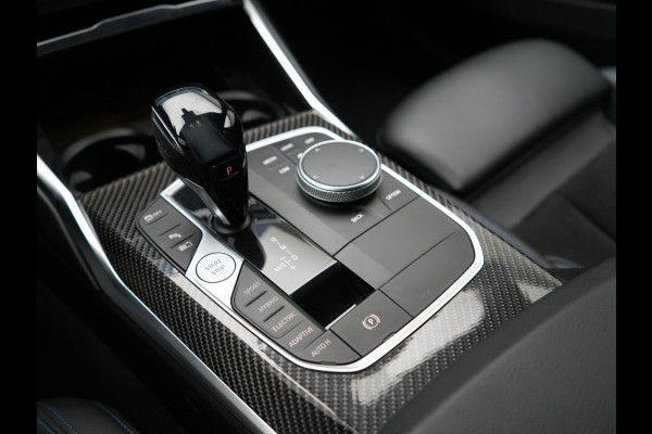 BMW 3 Serie Touring 330e M Sport PHEV 293pk Dealer O.H. | Trekhaak Af Fabriek | Head Up | Adaptive Cruise | Laser LED | Harman / Kardon | Camera | Adaptief Onderstel | Alcantara Sportstoelen Verwarmd | Keyless | Blis | Sfeerverlichting | Dravitgrau metallic | Plug In Hybrid