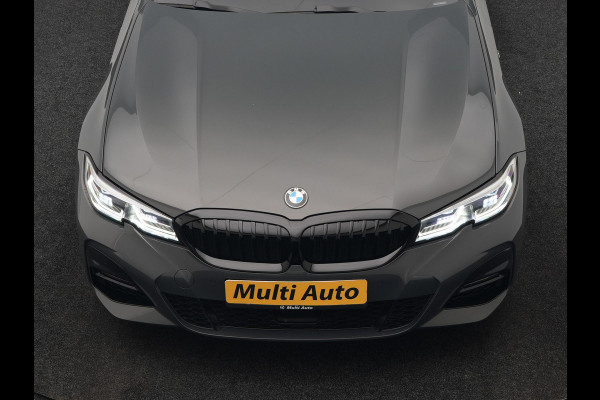 BMW 3 Serie Touring 330e M Sport PHEV 293pk Dealer O.H. | Trekhaak Af Fabriek | Head Up | Adaptive Cruise | Laser LED | Harman / Kardon | Camera | Adaptief Onderstel | Alcantara Sportstoelen Verwarmd | Keyless | Blis | Sfeerverlichting | Dravitgrau metallic | Plug In Hybrid