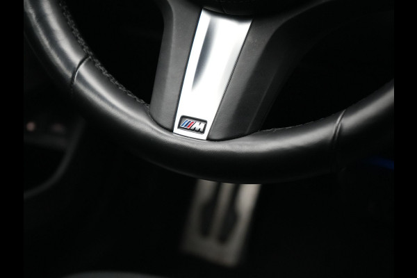 BMW 3 Serie Touring 330e M Sport PHEV 293pk Dealer O.H. | Trekhaak Af Fabriek | Head Up | Adaptive Cruise | Laser LED | Harman / Kardon | Camera | Adaptief Onderstel | Alcantara Sportstoelen Verwarmd | Keyless | Blis | Sfeerverlichting | Dravitgrau metallic | Plug In Hybrid