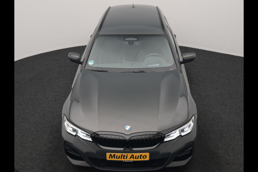 BMW 3 Serie Touring 330e M Sport PHEV 293pk Dealer O.H. | Trekhaak Af Fabriek | Head Up | Adaptive Cruise | Laser LED | Harman / Kardon | Camera | Adaptief Onderstel | Alcantara Sportstoelen Verwarmd | Keyless | Blis | Sfeerverlichting | Dravitgrau metallic | Plug In Hybrid