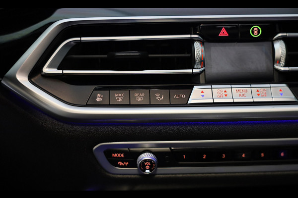 BMW X5 M50d M Line / 7 Persoons / Massage / HK / Head Up / Acc / Lane Assist / Leder / Luchtvering / Open Pano / Trekhaak / 22 Inc