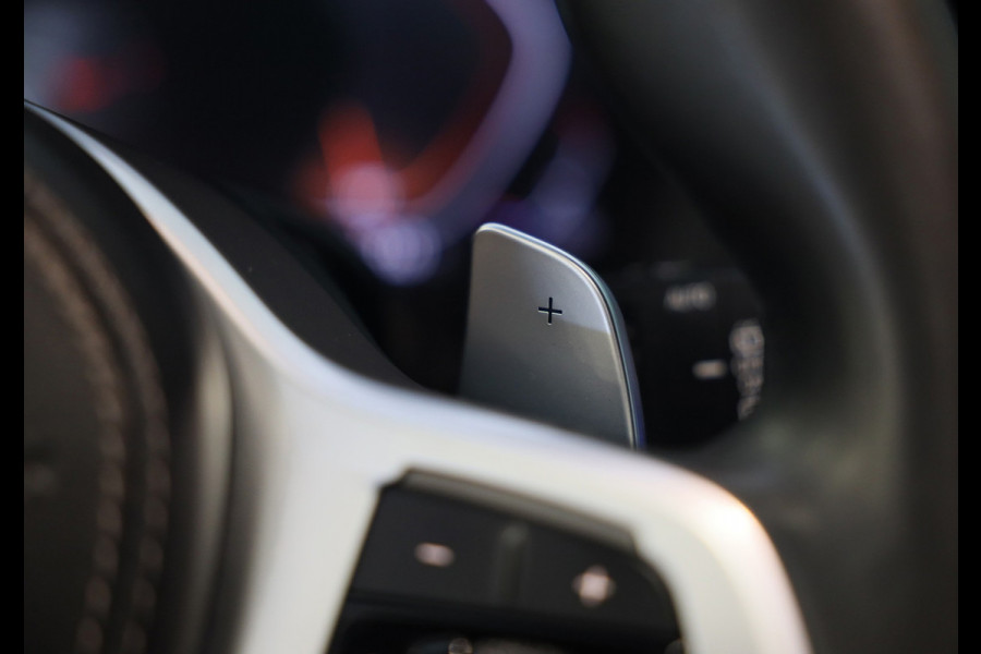 BMW X5 M50d M Line / 7 Persoons / Massage / HK / Head Up / Acc / Lane Assist / Leder / Luchtvering / Open Pano / Trekhaak / 22 Inc