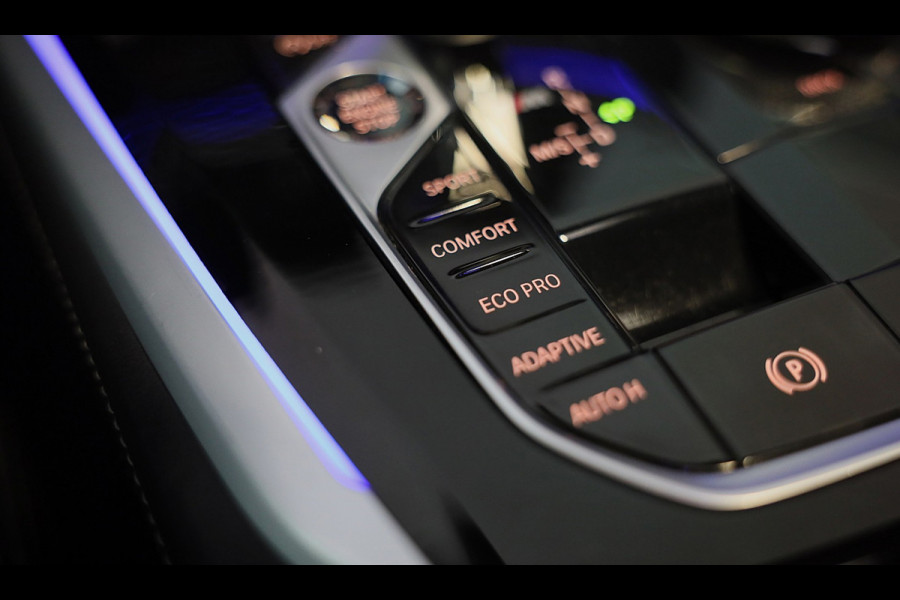 BMW X5 M50d M Line / 7 Persoons / Massage / HK / Head Up / Acc / Lane Assist / Leder / Luchtvering / Open Pano / Trekhaak / 22 Inc