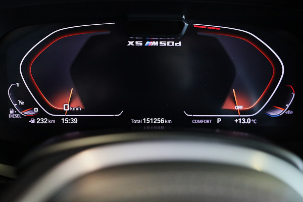 BMW X5 M50d M Line / 7 Persoons / Massage / HK / Head Up / Acc / Lane Assist / Leder / Luchtvering / Open Pano / Trekhaak / 22 Inc
