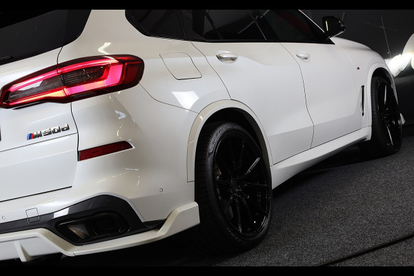 BMW X5 M50d M Line / 7 Persoons / Massage / HK / Head Up / Acc / Lane Assist / Leder / Luchtvering / Open Pano / Trekhaak / 22 Inc