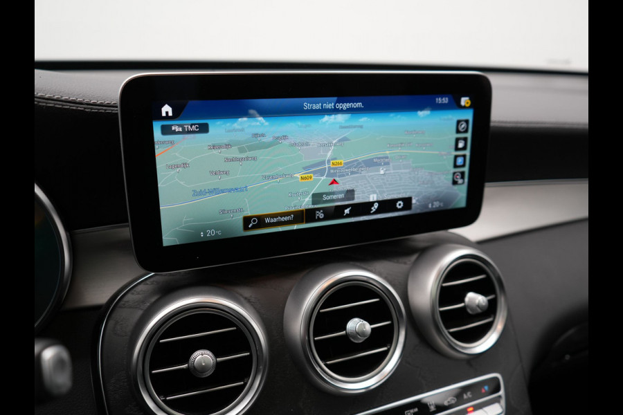 Mercedes-Benz GLC 300e 4MATIC Premium Plus PHEV 320pk Dealer O.H | Panodak | Trekhaak af Fabriek | Adaptive Cruise | Multibeam LED | 20" L.M | Apple Carplay | Sfeerverlichting | Camera | BLIS |