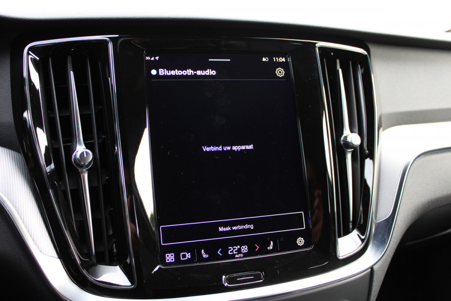 Volvo V60 2.0 T6 Plug-in hybrid AWD Plus Dark | Trekhaak Actie | SOH 96% | Camera | Elektrische achterklep | Leder | Memory