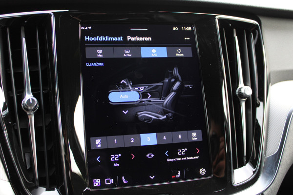 Volvo V60 2.0 T6 Plug-in hybrid AWD Plus Dark | Trekhaak Actie | SOH 96% | Camera | Elektrische achterklep | Leder | Memory