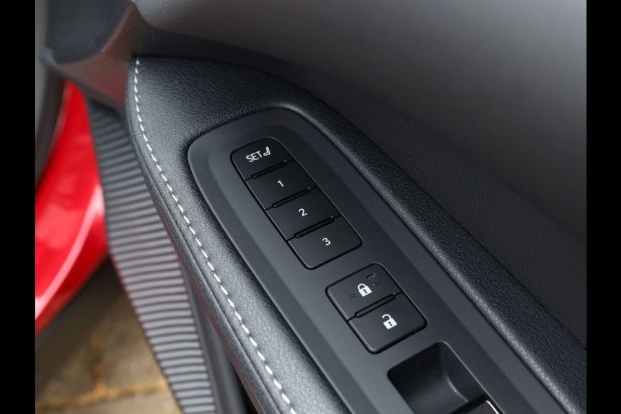 Lexus RX 350h President Line | Mark Levinson | Panoramadak | Park-Assist