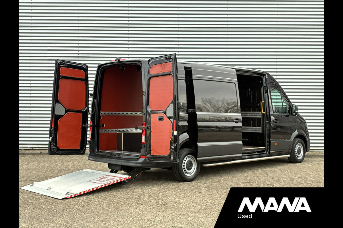 Volkswagen Crafter 35 2.0 TDI L4H3 Highline Laadklep Automaat Camera Airco Cruise Vooruitverwarming Carplay