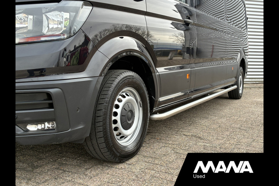 Volkswagen Crafter 35 2.0 TDI L4H3 Highline Laadklep Automaat Camera Airco Cruise Vooruitverwarming Carplay