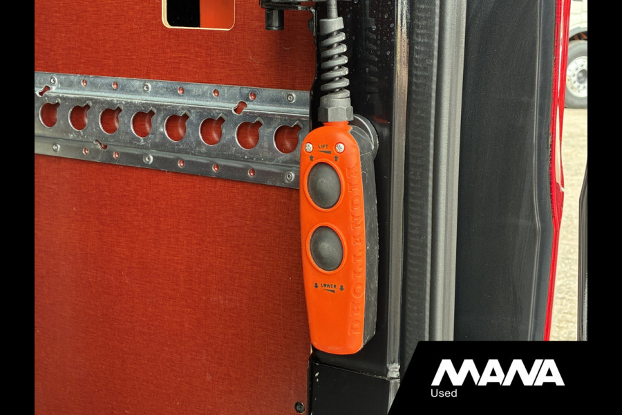 Volkswagen Crafter 35 2.0 TDI L4H3 Highline Laadklep Automaat Camera Airco Cruise Vooruitverwarming Carplay