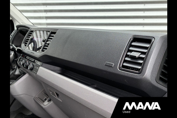 Volkswagen Crafter 35 2.0 TDI L4H3 Highline Laadklep Automaat Camera Airco Cruise Vooruitverwarming Carplay