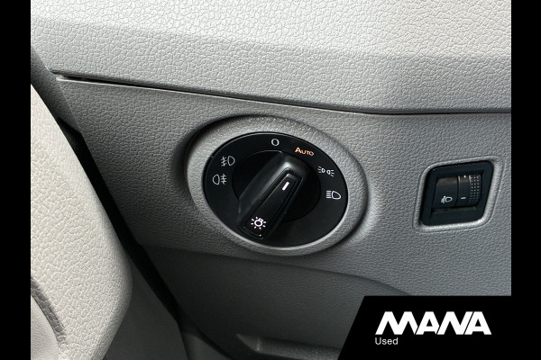 Volkswagen Crafter 35 2.0 TDI L4H3 Highline Laadklep Automaat Camera Airco Cruise Vooruitverwarming Carplay