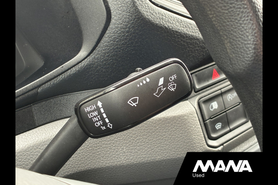 Volkswagen Crafter 35 2.0 TDI L4H3 Highline Laadklep Automaat Camera Airco Cruise Vooruitverwarming Carplay