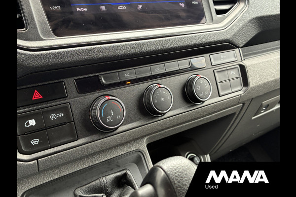 Volkswagen Crafter 35 2.0 TDI L4H3 Highline Laadklep Automaat Camera Airco Cruise Vooruitverwarming Carplay