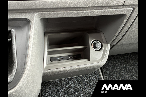 Volkswagen Crafter 35 2.0 TDI L4H3 Highline Laadklep Automaat Camera Airco Cruise Vooruitverwarming Carplay