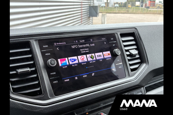 Volkswagen Crafter 35 2.0 TDI L4H3 Highline Laadklep Automaat Camera Airco Cruise Vooruitverwarming Carplay