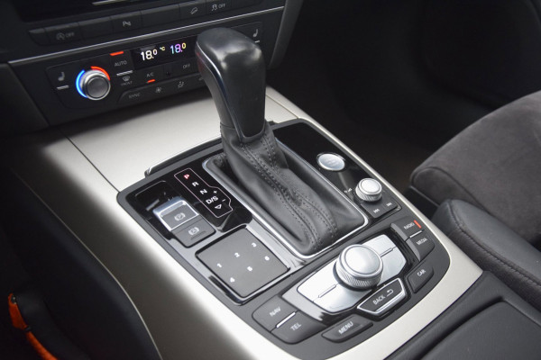 Audi A6 Allroad quattro 3.0 TDI Premium Edition / Panoramadak / Camera / Trekhaak