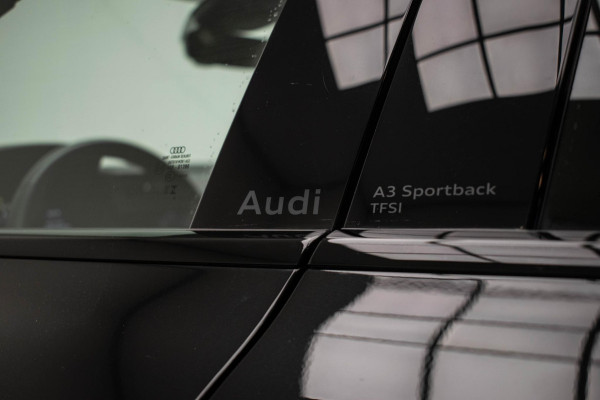 Audi A3 Sportback 35 TFSI S edition |3xS-line|Pano|Carbon|HUD|Sonos|Memory|RS Stoelen