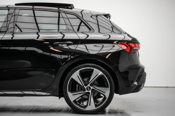 Audi A3 Sportback 35 TFSI S edition |3xS-line|Pano|Carbon|HUD|Sonos|Memory|RS Stoelen