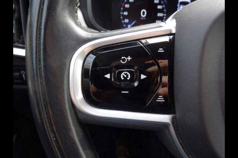 Volvo V90 2.0 T6 AWD R-Design * CARPLAY * 19 INCH * TREKHAAK !!