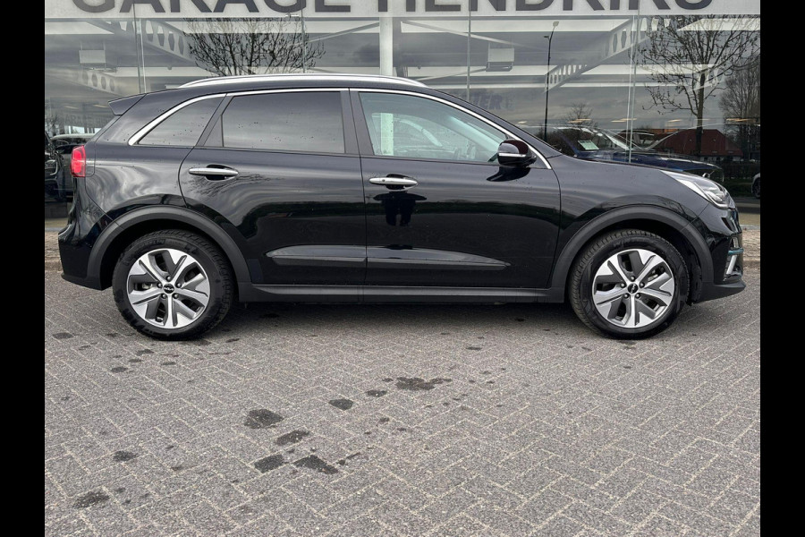 Kia e-Niro ExecutiveLine Sky 64 kWh | SOH: 96,1% | Schuifdak | Leder | Climate | Stoel&Stuur Verwarming | Memory Seat | Navi | Adaptive CC |