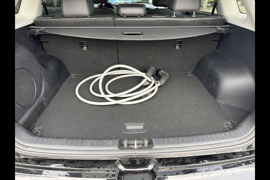 Kia e-Niro ExecutiveLine Sky 64 kWh | SOH: 96,1% | Schuifdak | Leder | Climate | Stoel&Stuur Verwarming | Memory Seat | Navi | Adaptive CC |