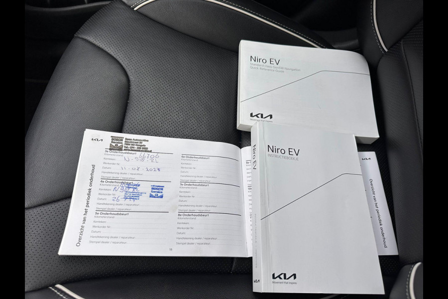 Kia e-Niro ExecutiveLine Sky 64 kWh | SOH: 96,1% | Schuifdak | Leder | Climate | Stoel&Stuur Verwarming | Memory Seat | Navi | Adaptive CC |