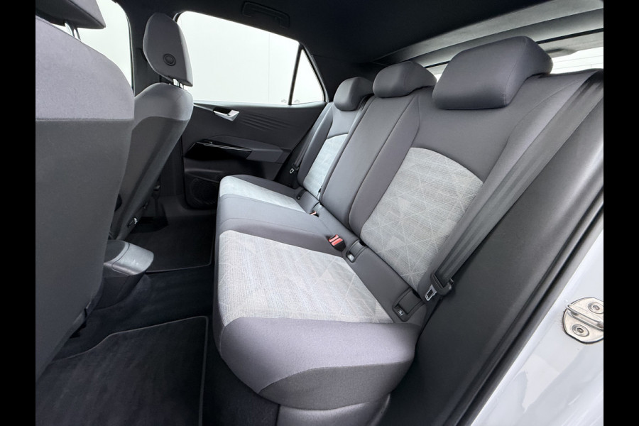 Volkswagen ID.3 First 62kWh SOH 93% Navi Ecc Adaptieve Cruise Controle Apple Carplay Android Auto Pdc Bluetooth Keyless Led Rijstrooksensor IQ Drive Stoelverwarming