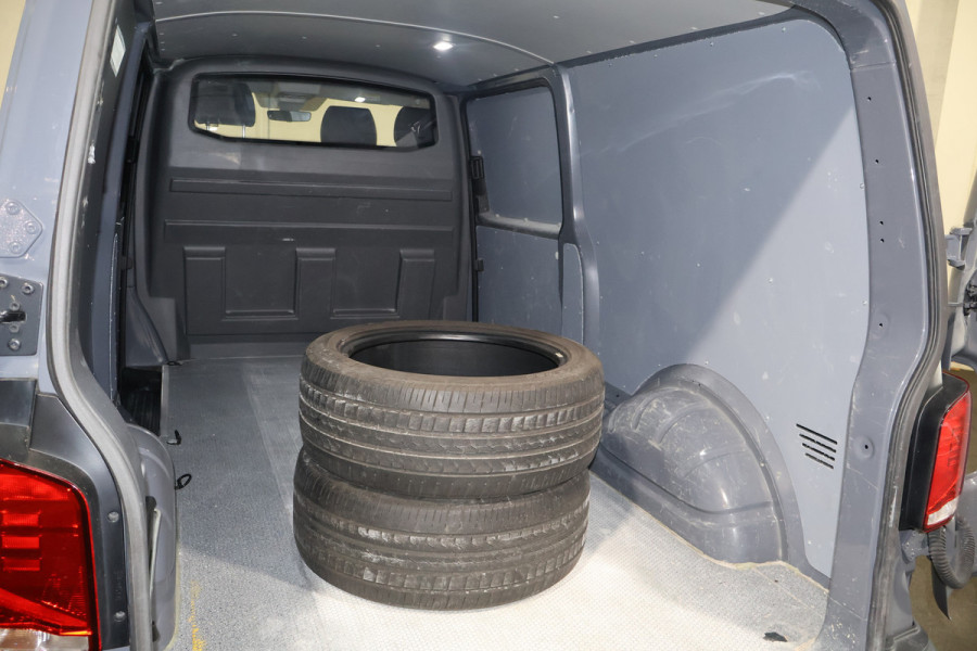 Volkswagen Transporter 2.0 TDI 150pk L2 H1 Bulli 75th Edition