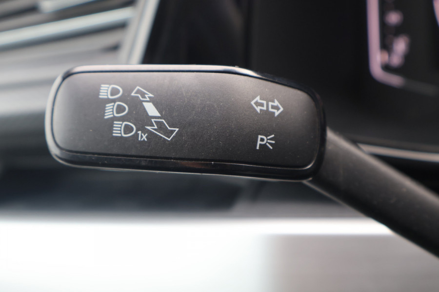 Volkswagen Transporter 2.0 TDI 150pk L2 H1 Bulli 75th Edition