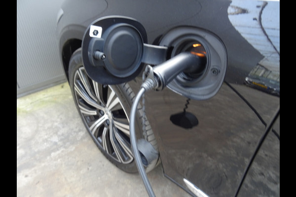 Volvo V90 2.0 T6 AWD R-Design * CARPLAY * 19 INCH * TREKHAAK !!