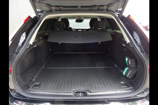 Volvo V90 2.0 T6 AWD R-Design * CARPLAY * 19 INCH * TREKHAAK !!