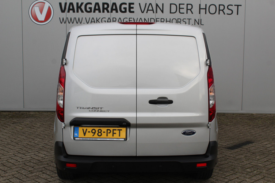 Ford Transit Connect 1.5-120pk EcoBlue L2 Trend / 8traps-AUTOMAAT ! Erg nette Ford Transit Connect, laadruimte v.v. van een praktisch inbouw. Autm. airco dual, 3-zits, metallic lak, pdc v+a, Apple carplay, schuifdeur li+re, navigatie, cruise cntrl, stoelverwarming, camera etc.