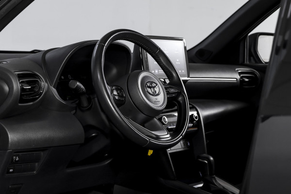 Toyota Yaris Cross 1.5 Hybrid First Edition | Adapt. Cruise | Stoelverw. | PDC | Camera | App. Connect | ECC | Trekhaak | LM 17" |