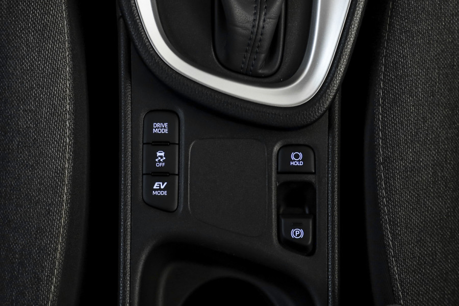 Toyota Yaris Cross 1.5 Hybrid First Edition | Adapt. Cruise | Stoelverw. | PDC | Camera | App. Connect | ECC | Trekhaak | LM 17" |