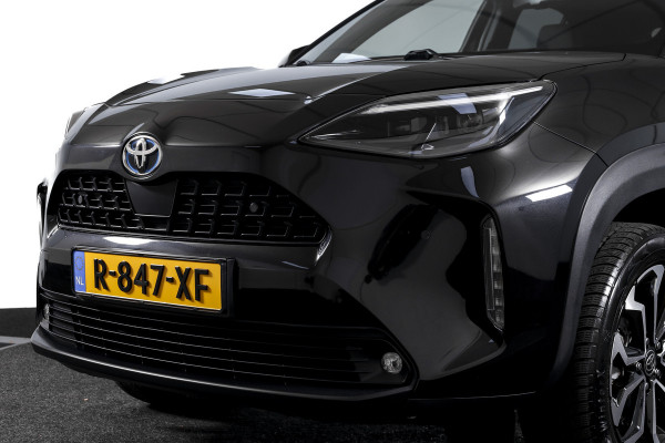 Toyota Yaris Cross 1.5 Hybrid First Edition | Adapt. Cruise | Stoelverw. | PDC | Camera | App. Connect | ECC | Trekhaak | LM 17" |