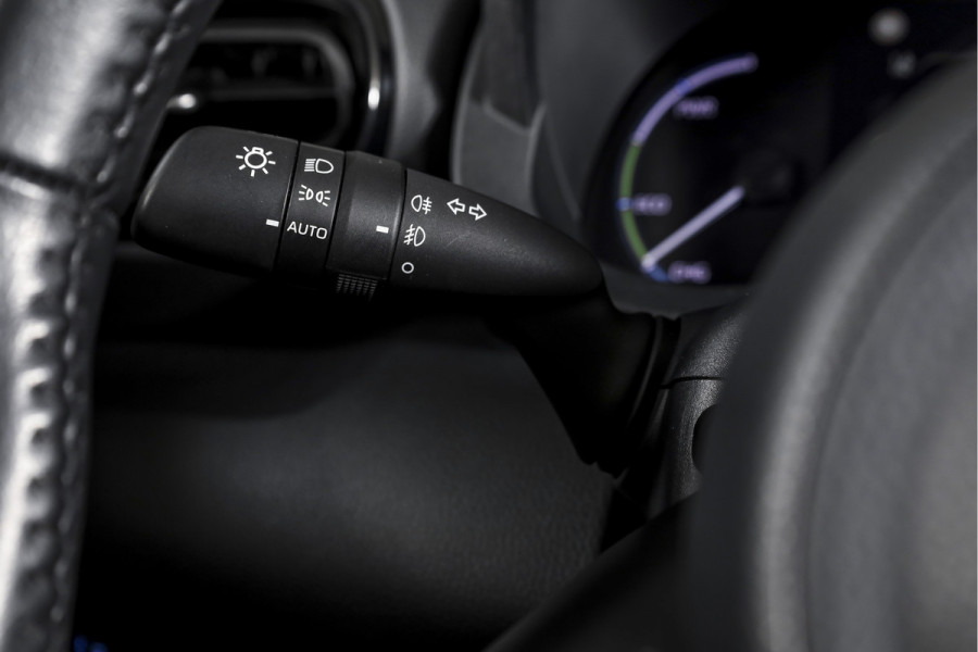 Toyota Yaris Cross 1.5 Hybrid First Edition | Adapt. Cruise | Stoelverw. | PDC | Camera | App. Connect | ECC | Trekhaak | LM 17" |